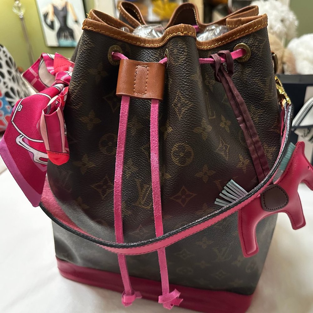 CUSTOM PAINTED Authentic Louis Vuitton Monogram Noe M42224 Shoulder bag NS080924